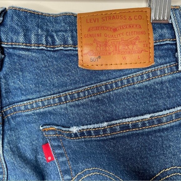 Levi's 501 Classic Jeans Crop Raw Hem Distressed Charleston Fun Blue Size 26 - Picture 7 of 10